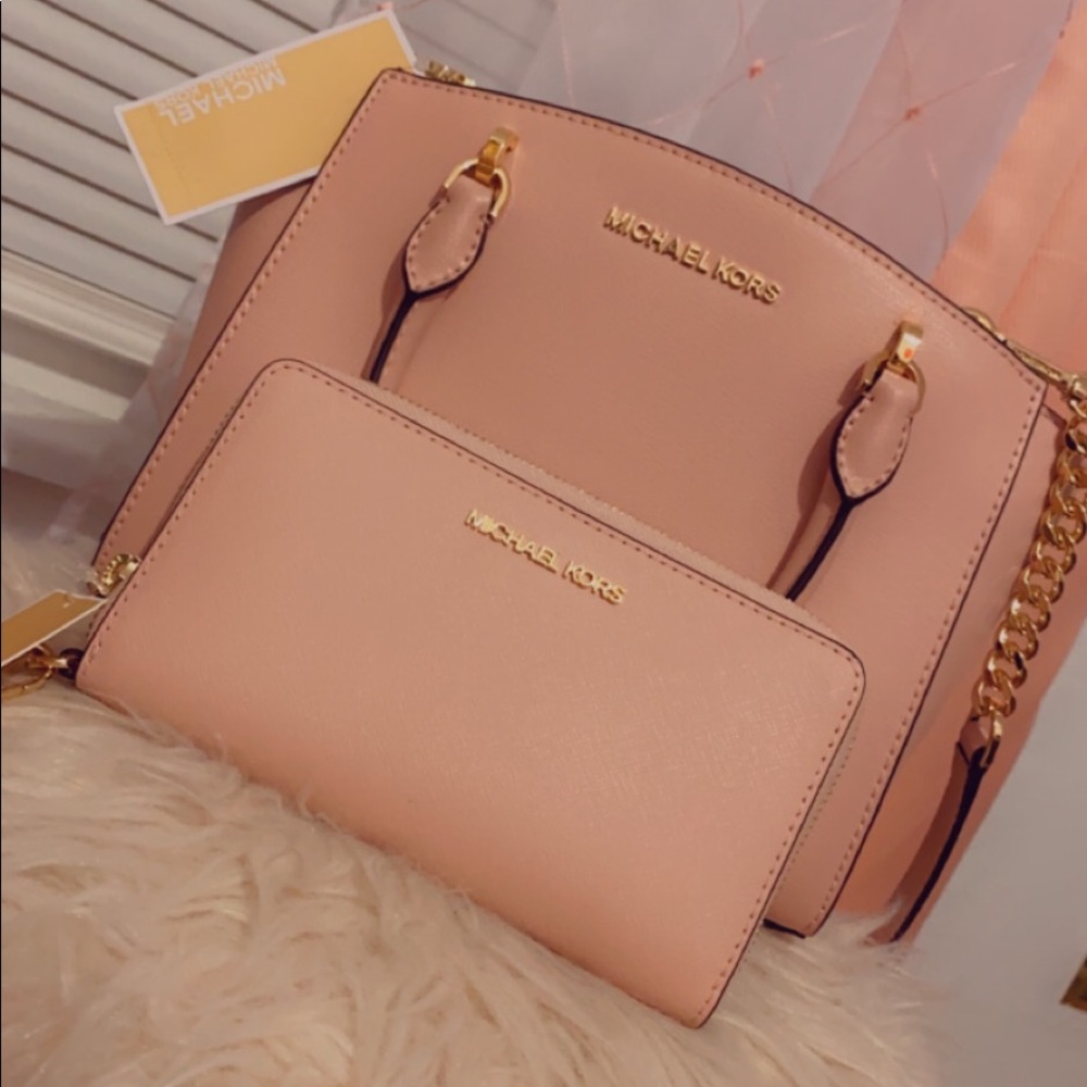 Soft Pink Michael Kors Handbag and Wallet